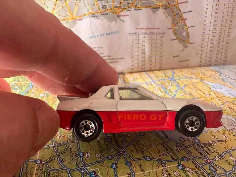 VINTAGE 1985 Matchbox Pontiac Fiero GT White and Red Die-Cast Toy Car